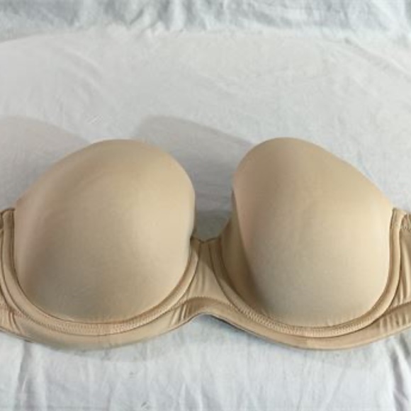 COPY - Wacoal - Underwire Molded Cup Strapless Bra - Size: 38C - Picture 1 of 1